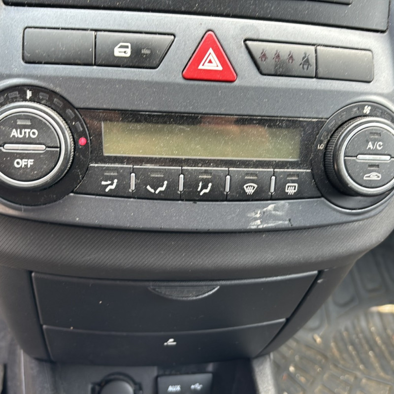 KIA CEE-D 1 PHASE 1 1.6 CRDI - 16V TURBO Photo n°8