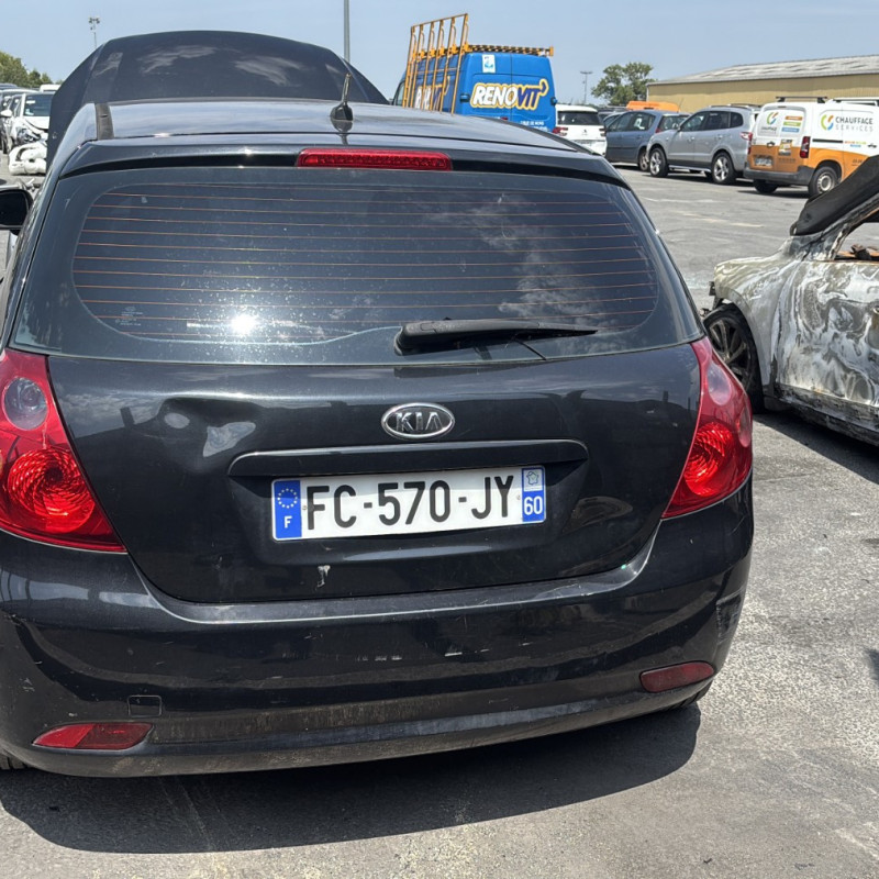 KIA CEE-D 1 PHASE 1 1.6 CRDI - 16V TURBO Photo n°18