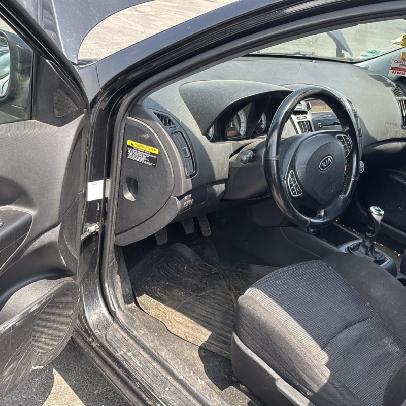 KIA CEE-D 1 PHASE 1 1.6 CRDI - 16V TURBO Photo n°25
