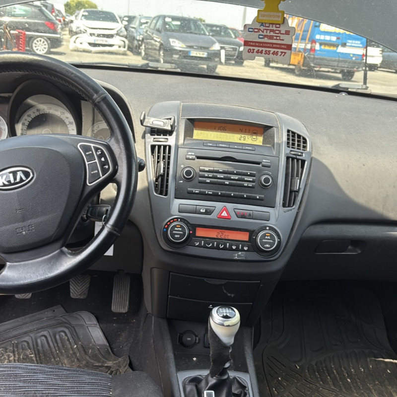 KIA CEE-D 1 PHASE 1 1.6 CRDI - 16V TURBO Photo n°28