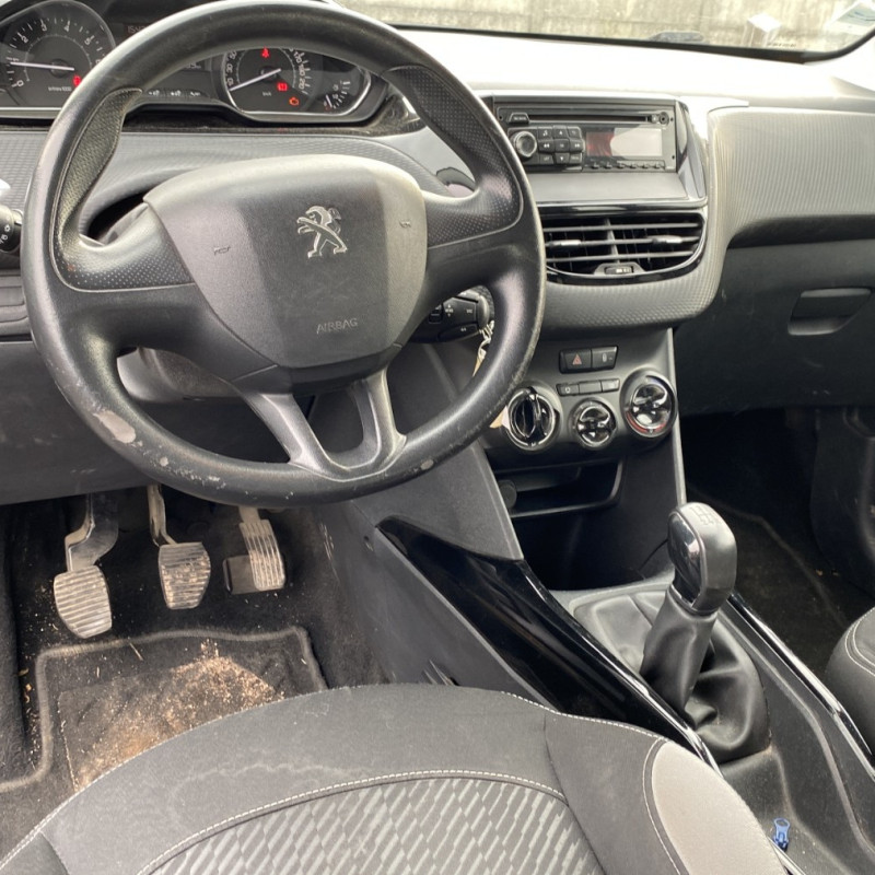 PEUGEOT 2008 1 PHASE 1 1.2 VTI - 12V Photo n°15