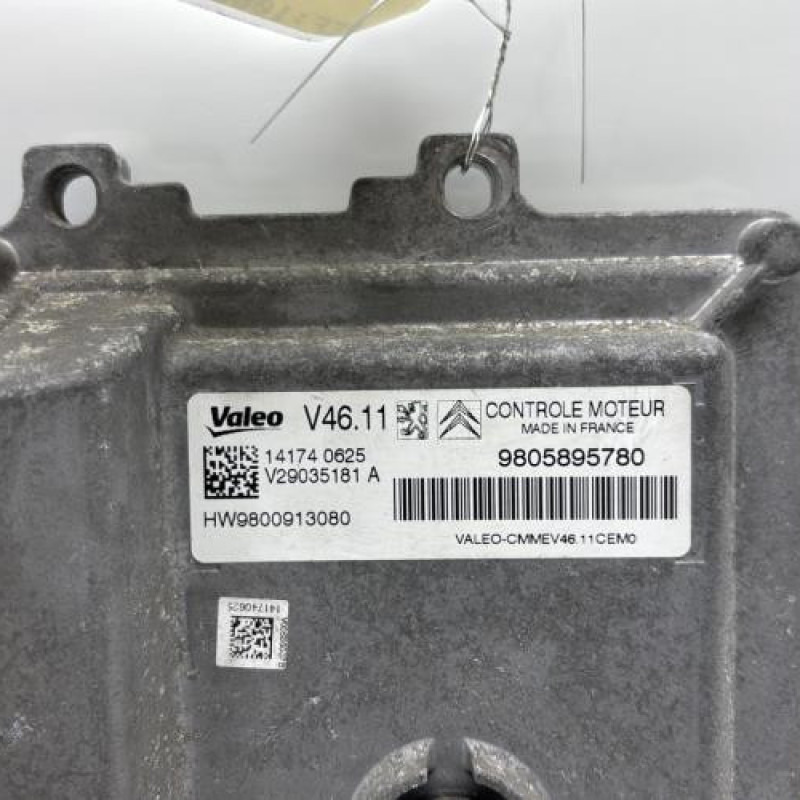 Calculateur moteur PEUGEOT 208 1 Photo n°3