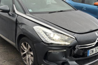 Vitre arriere droit DS DS5