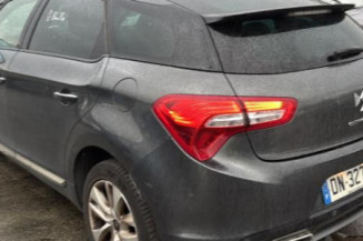 Vitre arriere droit DS DS5
