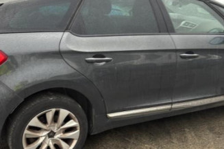 Vitre arriere droit DS DS5