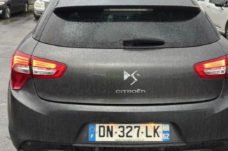 Vitre avant droit DS DS5