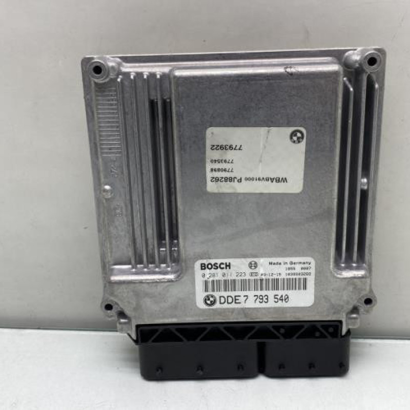 Calculateur moteur BMW SERIE 3 E46 Photo n°1