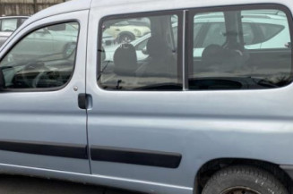 Feu arriere principal gauche (feux) PEUGEOT PARTNER 1