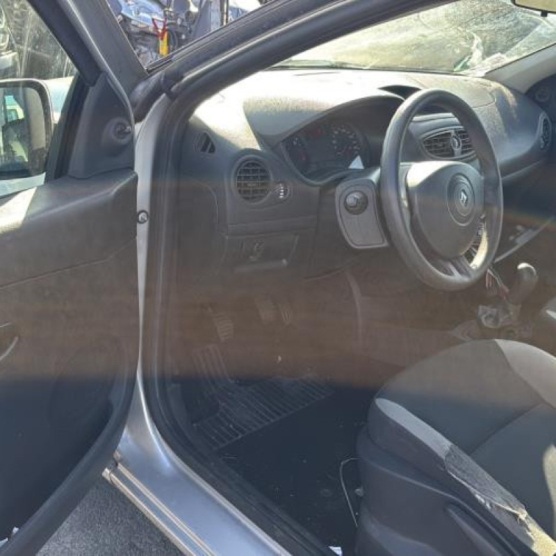 Porte avant droit RENAULT CLIO 3 Photo n°15