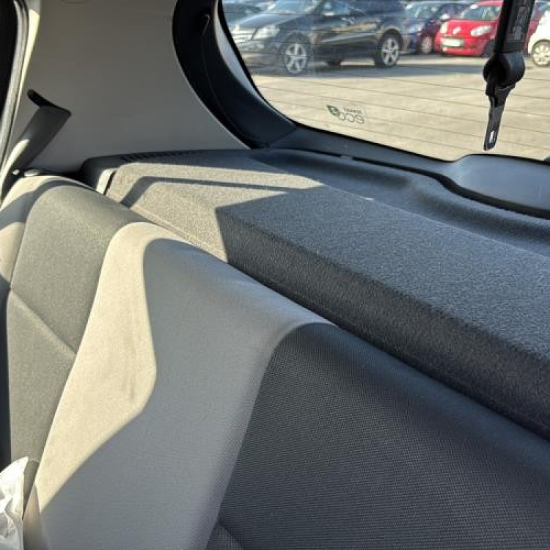 Porte avant droit RENAULT CLIO 3 Photo n°17