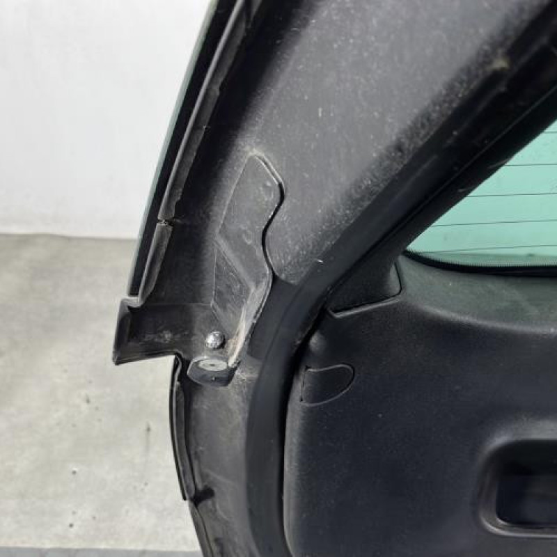 Malle/Hayon arriere CITROEN C3 2 Photo n°8