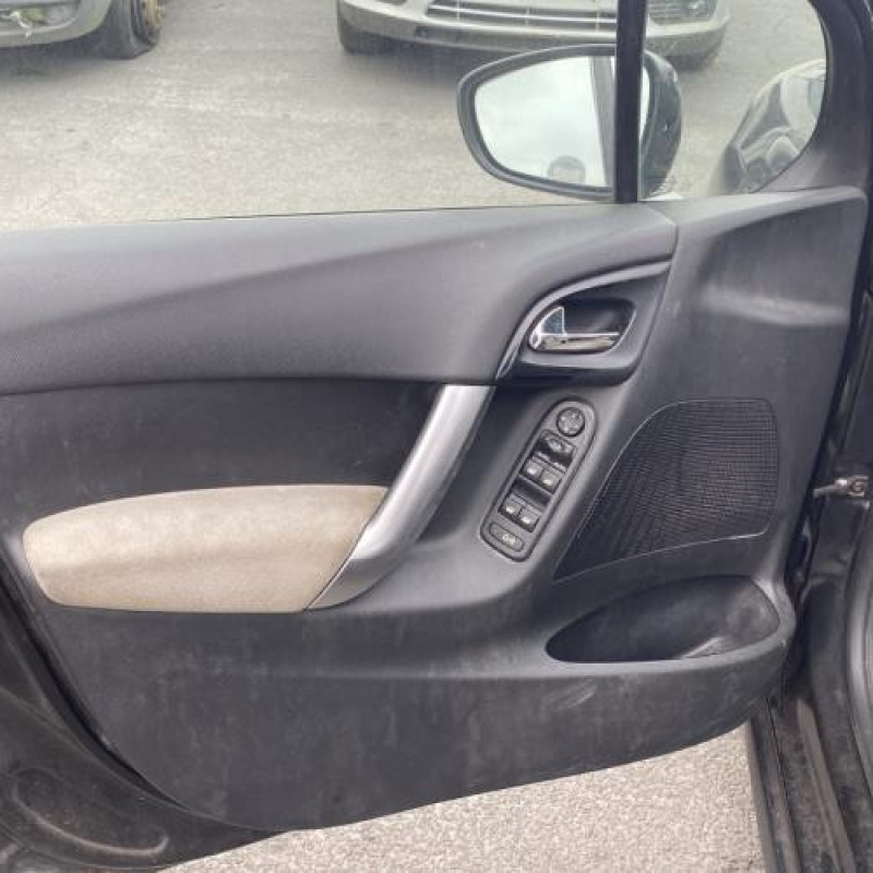 Vitre arriere droit CITROEN C3 2 Photo n°14