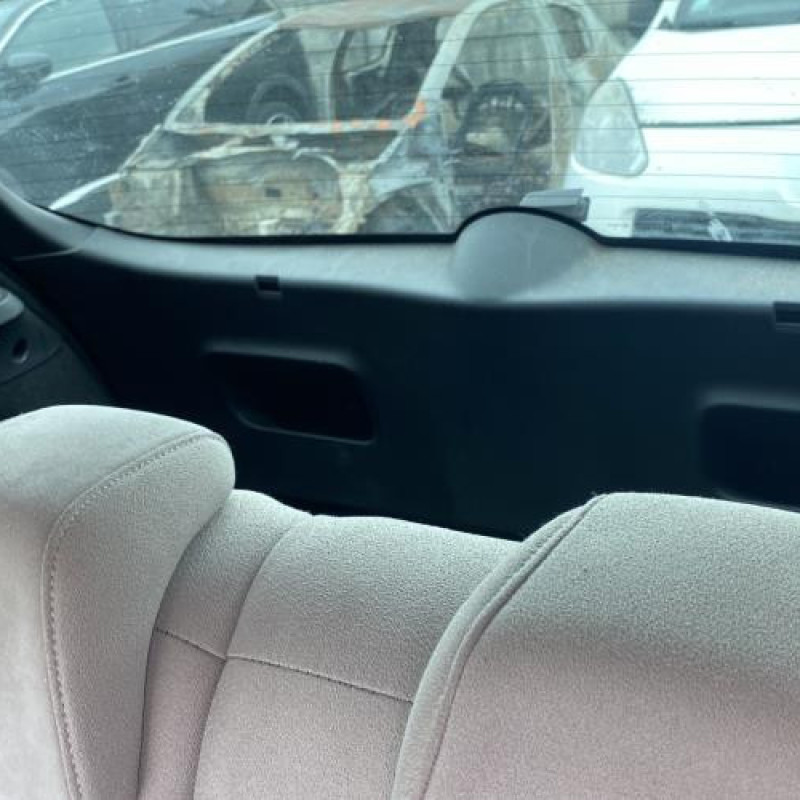 Vitre arriere droit CITROEN C3 2 Photo n°18