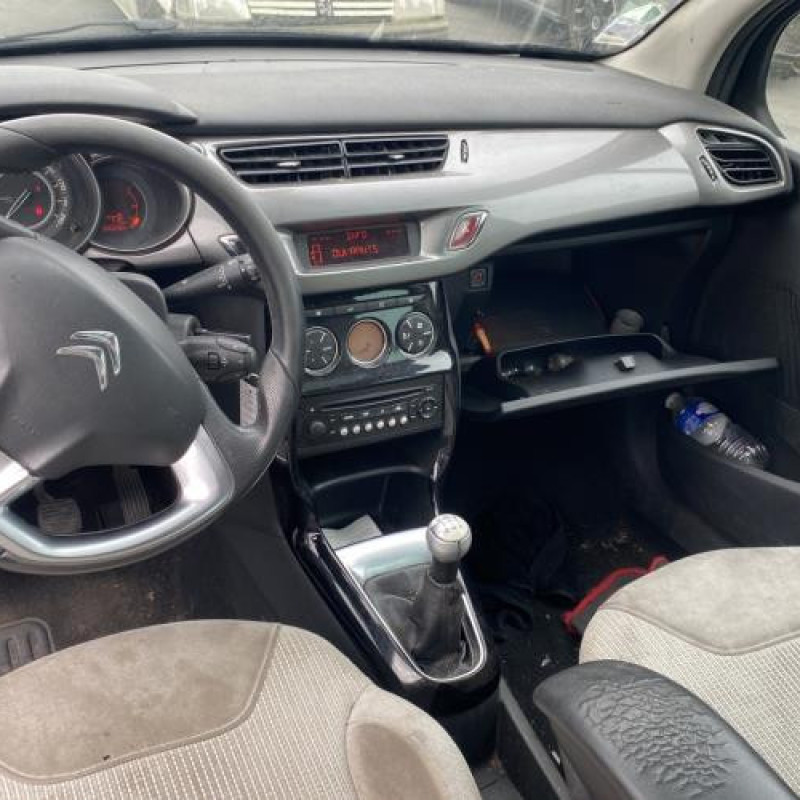 Vitre arriere droit CITROEN C3 2 Photo n°19