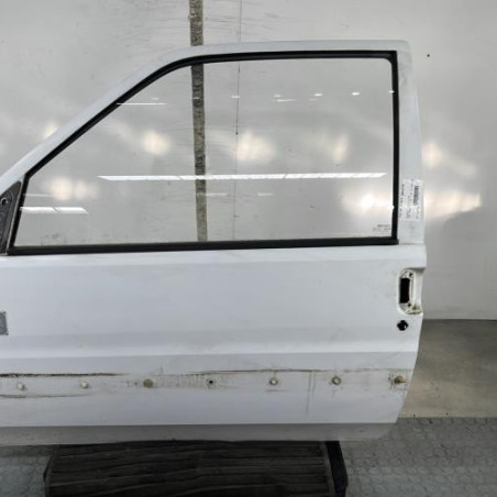 Porte avant gauche PEUGEOT 106 Photo n°1