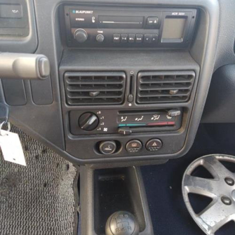 Porte avant gauche PEUGEOT 106 Photo n°7