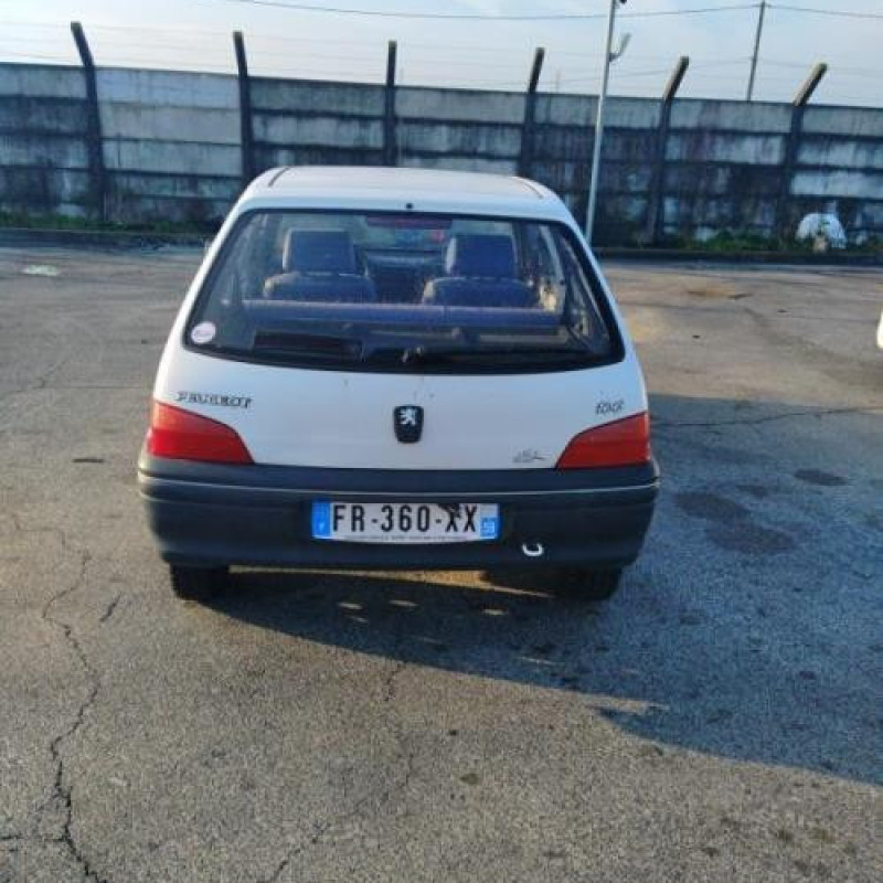 Porte avant gauche PEUGEOT 106 Photo n°15