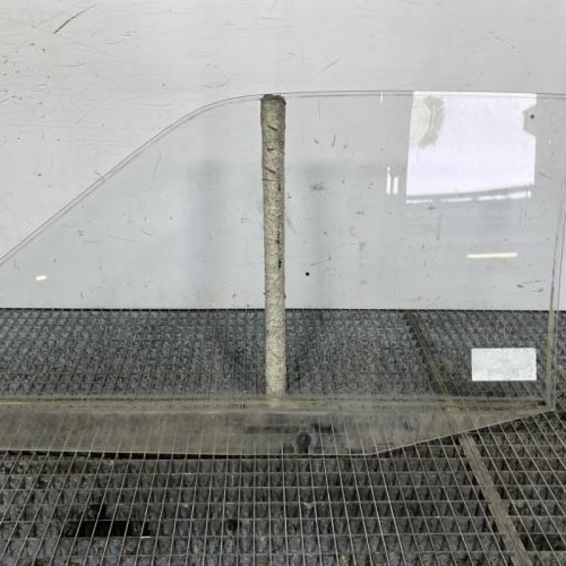 Vitre avant droit PEUGEOT 106 Photo n°5