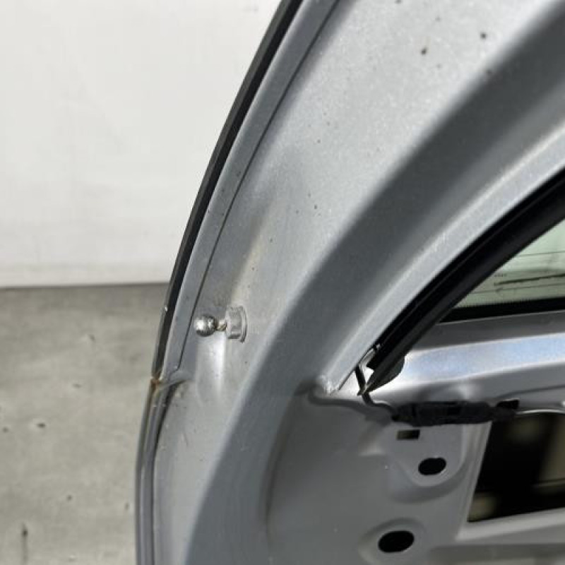 Malle/Hayon arriere CITROEN C4 1 Photo n°8