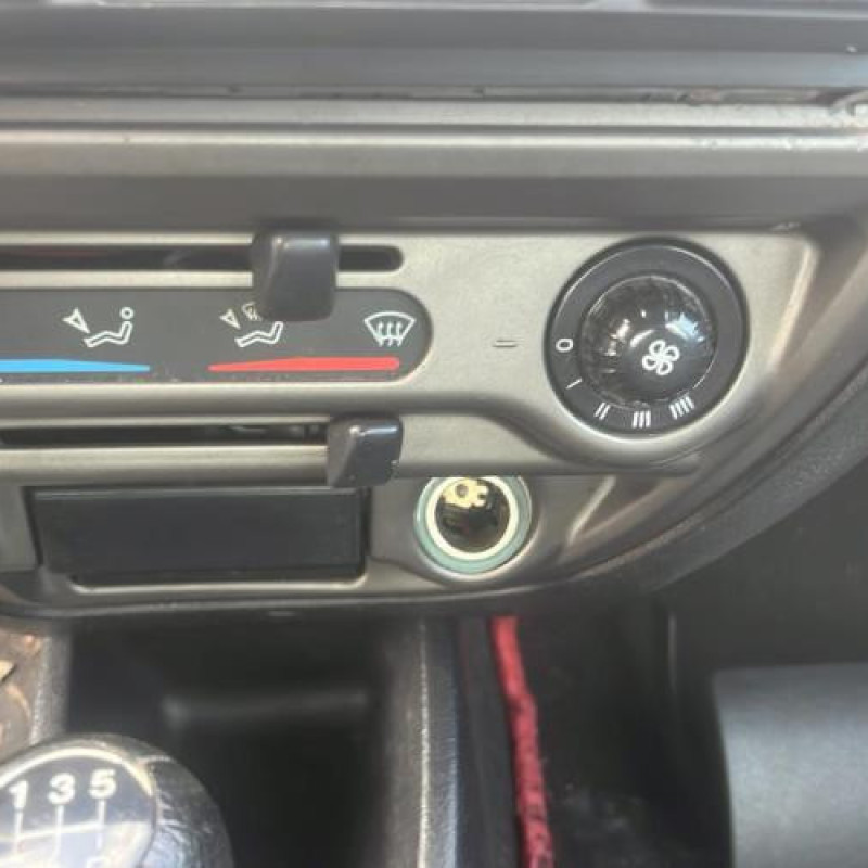Porte avant droit CITROEN SAXO Photo n°13