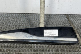 Baguette de porte arriere droite RENAULT CLIO 4 Photo n°1