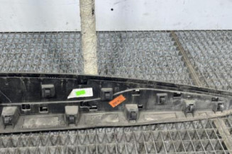 Baguette de porte arriere droite RENAULT CLIO 4