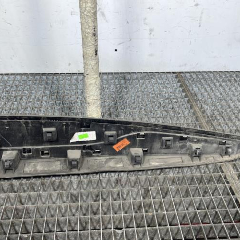 Baguette de porte arriere droite RENAULT CLIO 4 Photo n°4