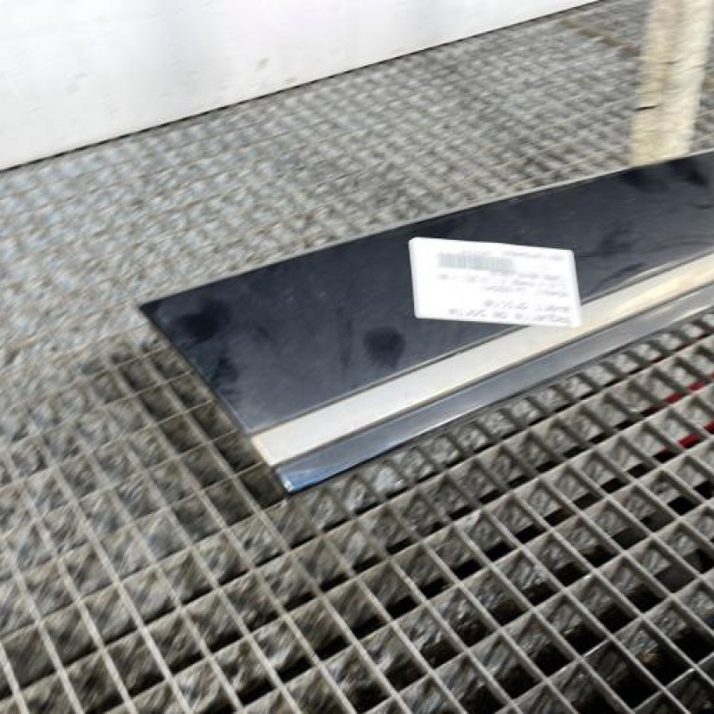 Baguette de porte avant droite RENAULT CLIO 4 Photo n°3