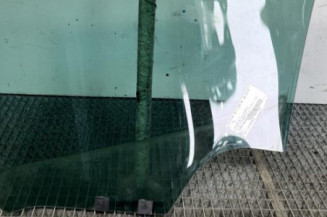 Vitre arriere droit RENAULT CLIO 4