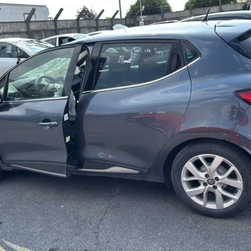 Vitre arriere droit RENAULT CLIO 4 Photo n°15
