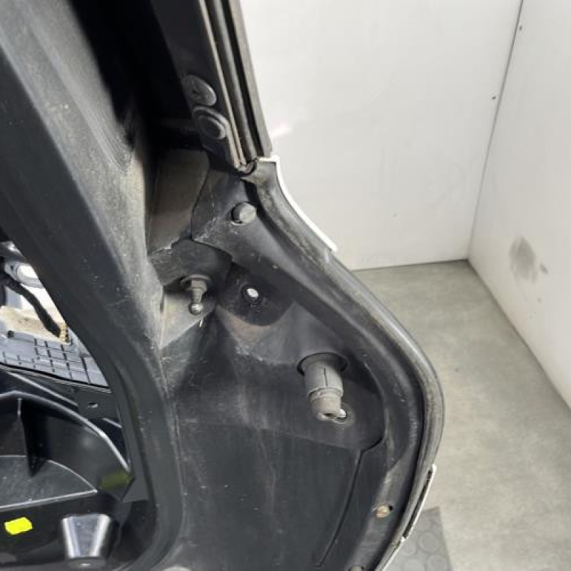 Malle/Hayon arriere CITROEN C4 PICASSO 2 Photo n°8