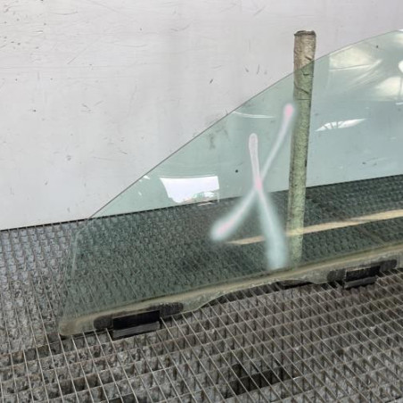 Vitre avant gauche PEUGEOT 607