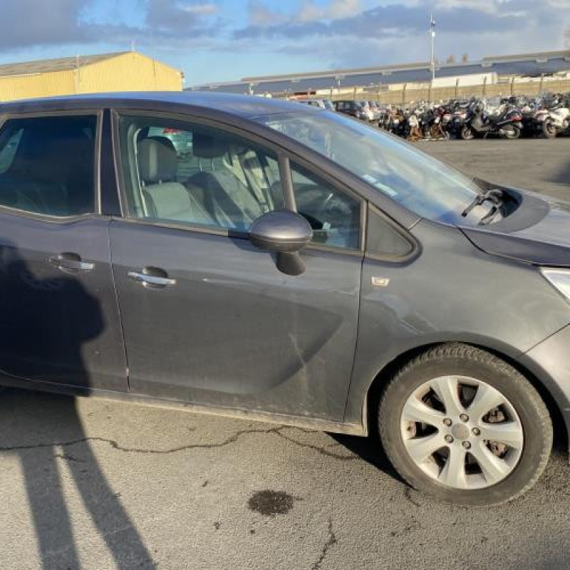 Renfort pare choc avant (traverse) OPEL MERIVA B Photo n°11