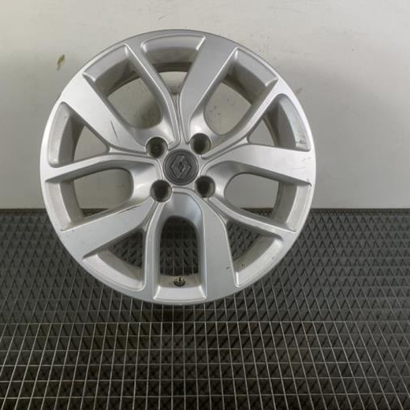 Jante RENAULT CLIO 4 Photo n°1