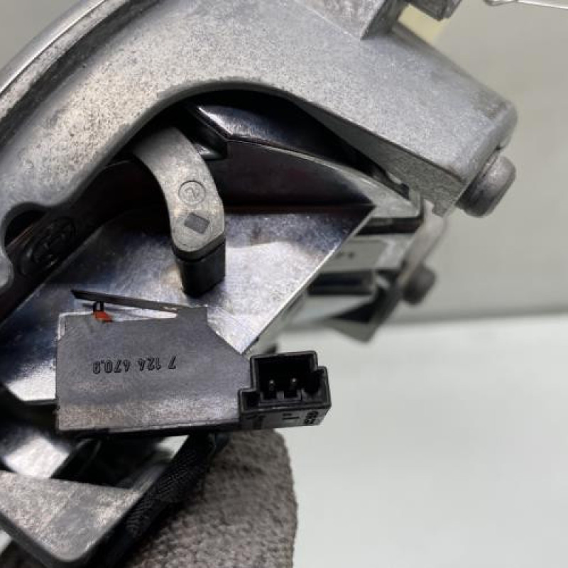 Bouton de coffre BMW SERIE 1 E87 Photo n°3
