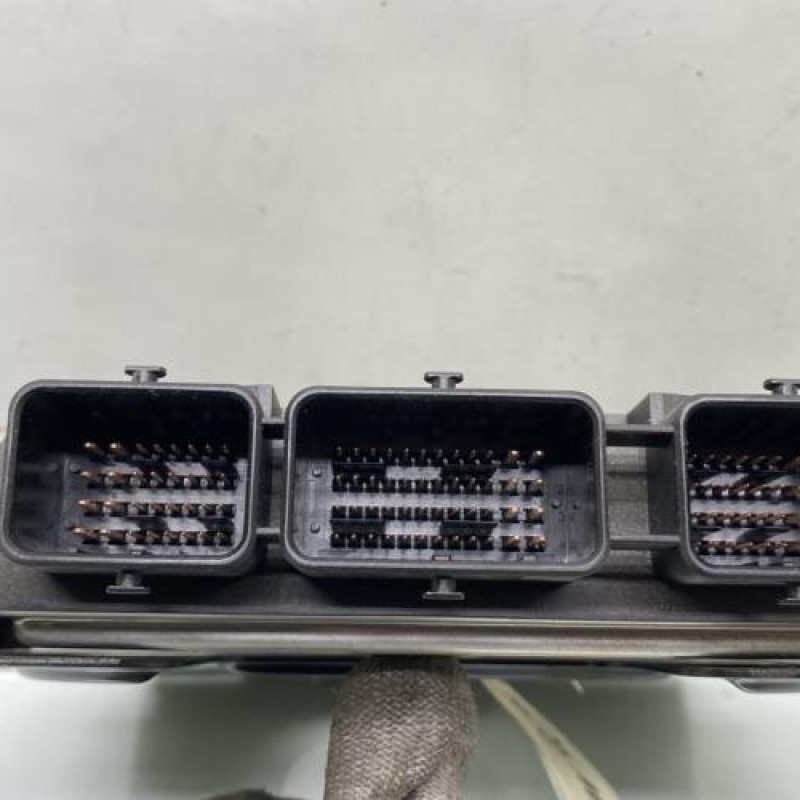 Calculateur moteur PEUGEOT 308 1 Photo n°3
