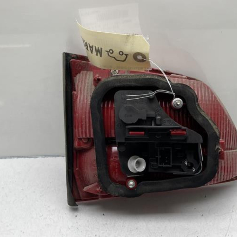 Feu arriere secondaire droit (feux) VOLKSWAGEN TOURAN 2 Photo n°4