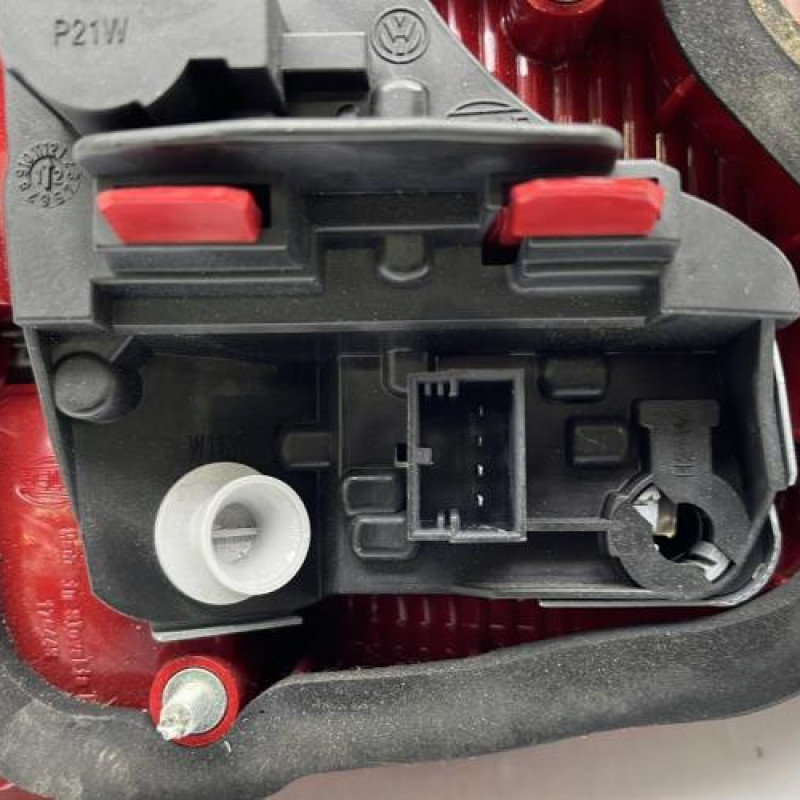 Feu arriere secondaire droit (feux) VOLKSWAGEN TOURAN 2 Photo n°5