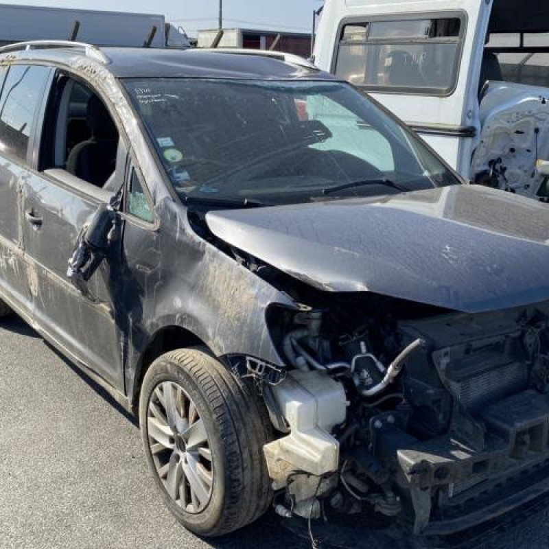 Feu arriere secondaire droit (feux) VOLKSWAGEN TOURAN 2 Photo n°9