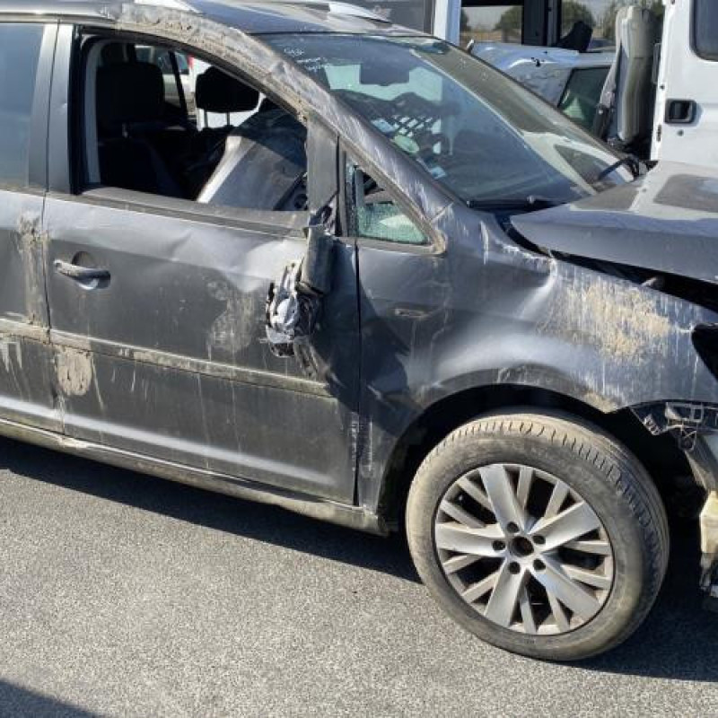 Feu arriere secondaire droit (feux) VOLKSWAGEN TOURAN 2 Photo n°14