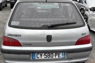 Aile avant droit PEUGEOT 106
