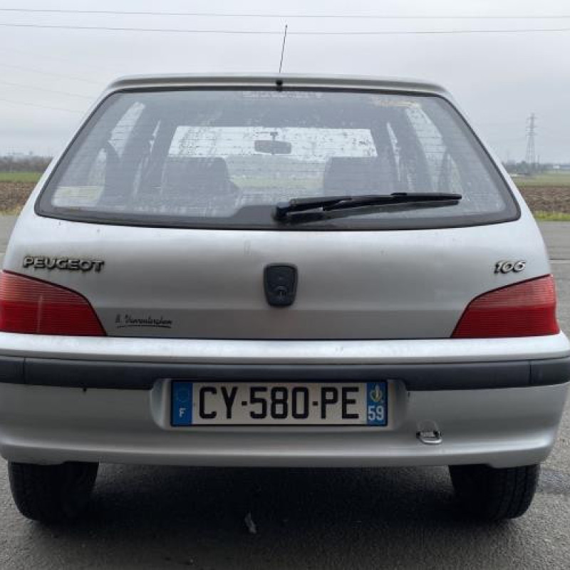 Aile avant gauche PEUGEOT 106 Photo n°13