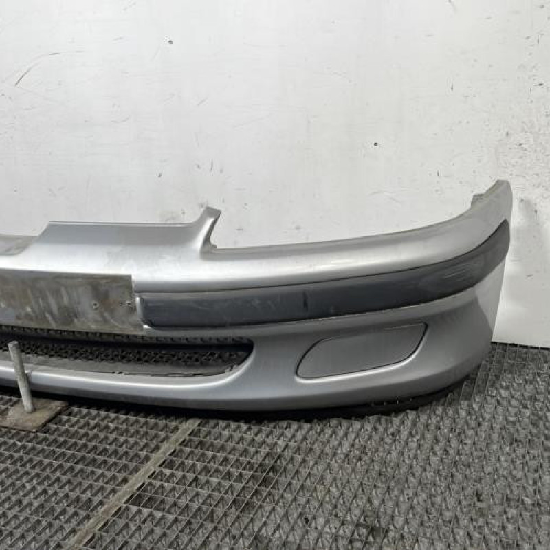 Pare choc avant PEUGEOT 106 Photo n°3