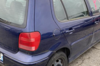 Optique avant principal droit (feux)(phare) VOLKSWAGEN POLO 3