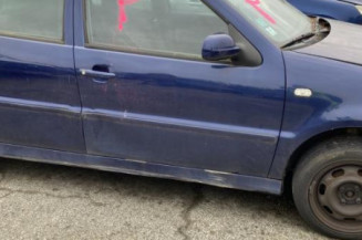 Optique avant principal droit (feux)(phare) VOLKSWAGEN POLO 3