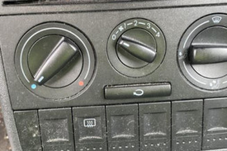 Optique avant principal droit (feux)(phare) VOLKSWAGEN POLO 3