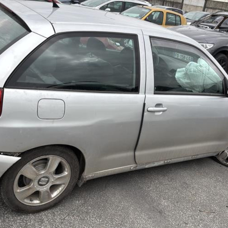 Feu arriere secondaire gauche (feux) SEAT IBIZA 2 Photo n°20