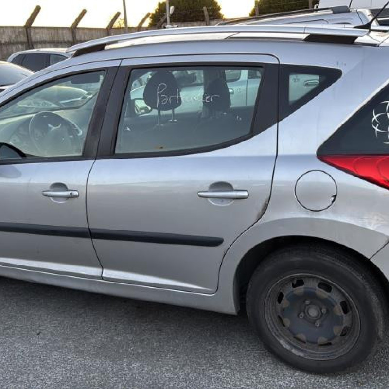 Pare choc arriere PEUGEOT 207 Photo n°15