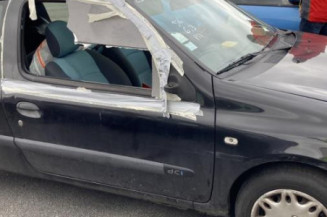 Aile avant droit RENAULT CLIO 2