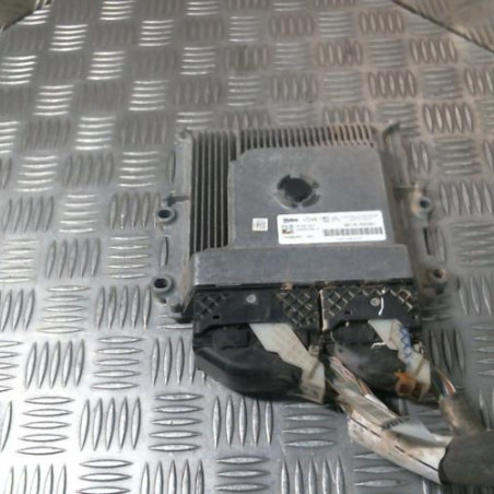 Calculateur moteur PEUGEOT 2008 1 Photo n°1